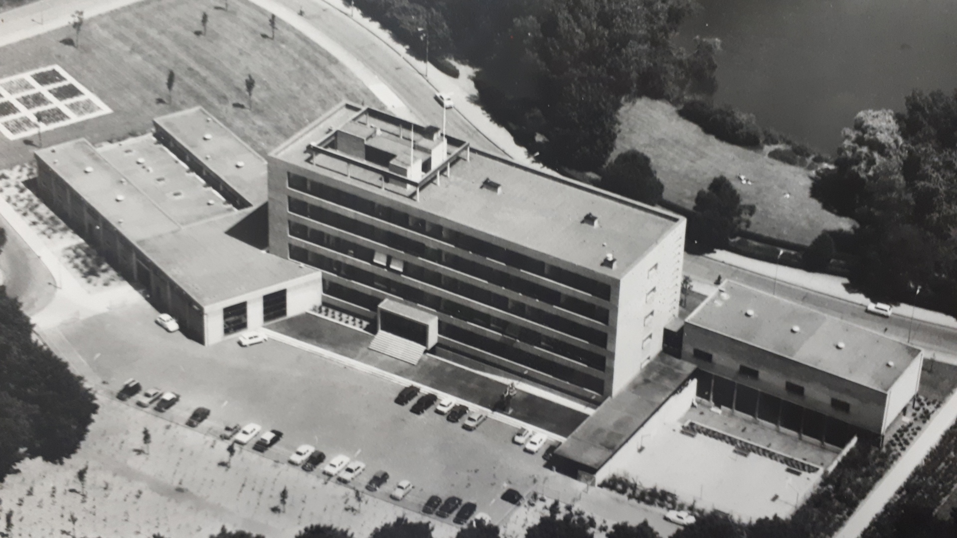 Aerial Shot HAS Gebouw Vroeger HAS Hogeschool