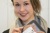 Vrouw met Meat Green Burger