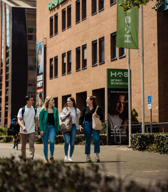 Students at front entrance HAS green academy location 's-Hertogenbosch