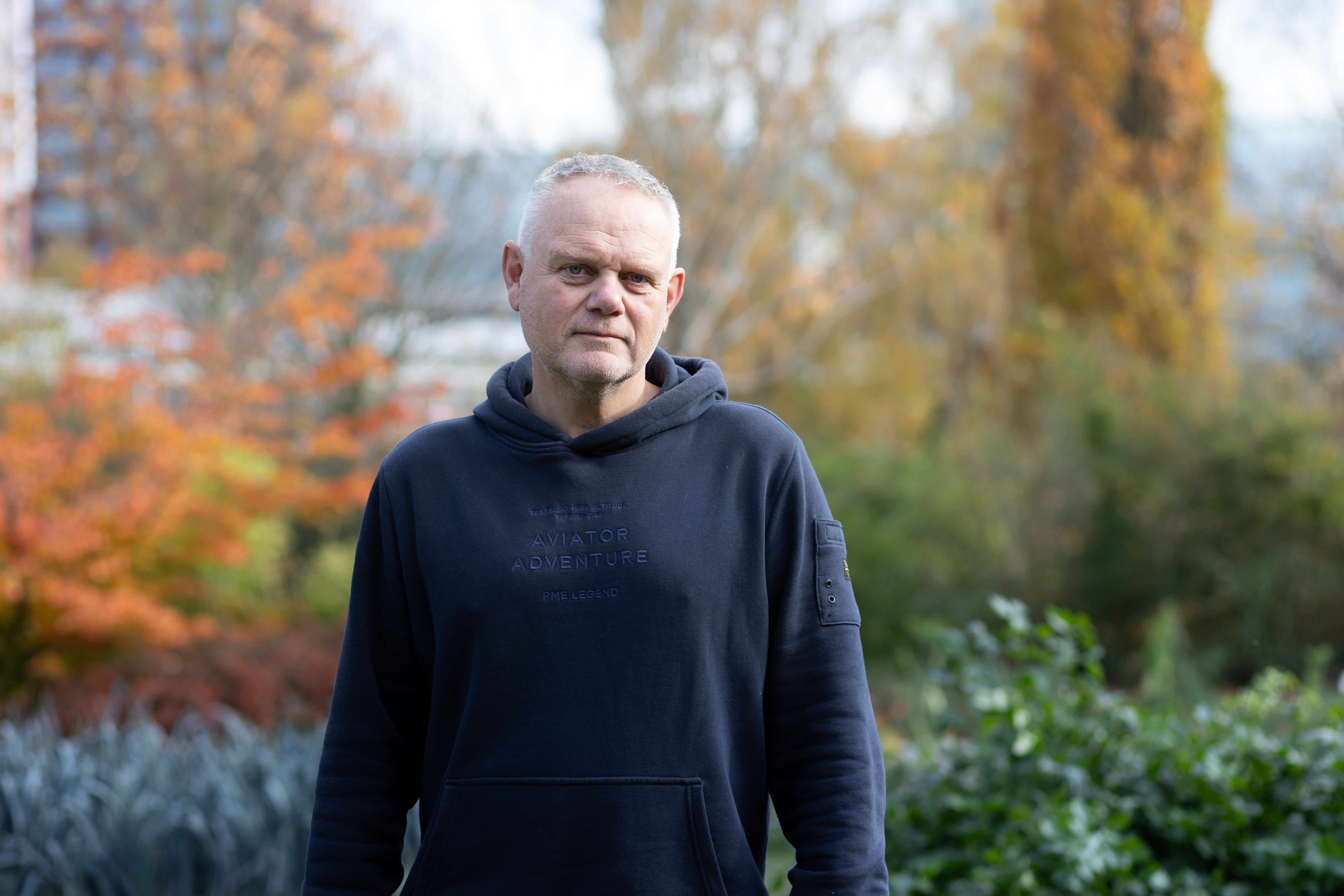 Bart Kors staat voor wat bomen